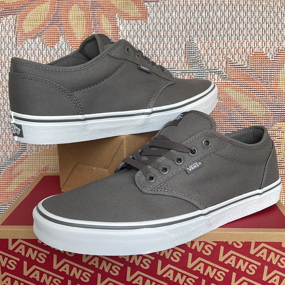 Vans Atwood WMNS 
(Canvas) Pewter/White
VN000TUY4WV
New